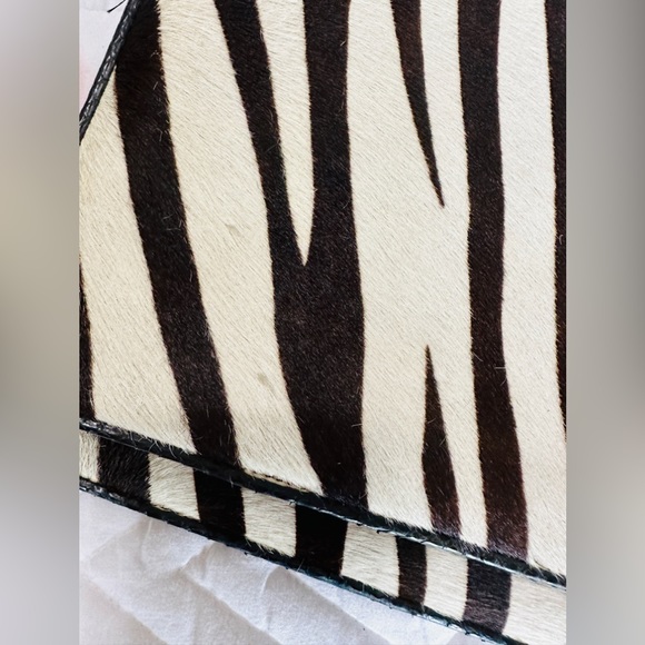 Susan Bennis Warren Edwards Genuine Calf Hair Leather Zebra Print Clutch - Picture 9 of 9